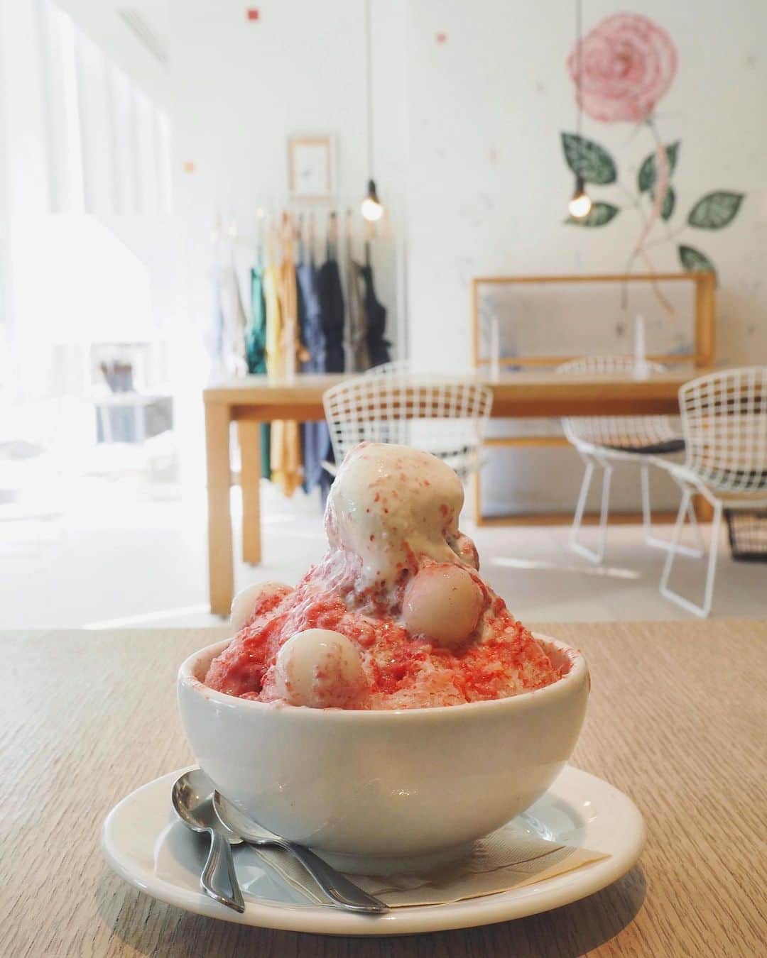 猪鼻ちひろのグルメインスタ