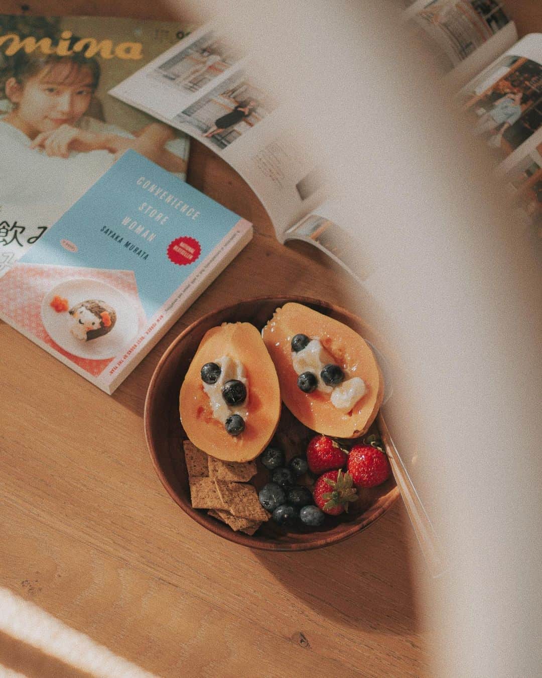 W E Y L I Eのインスタグラム：「Make time for things that feed your soul. Just shared my bookstore finds in my stories if you would like to check it out. 📖」