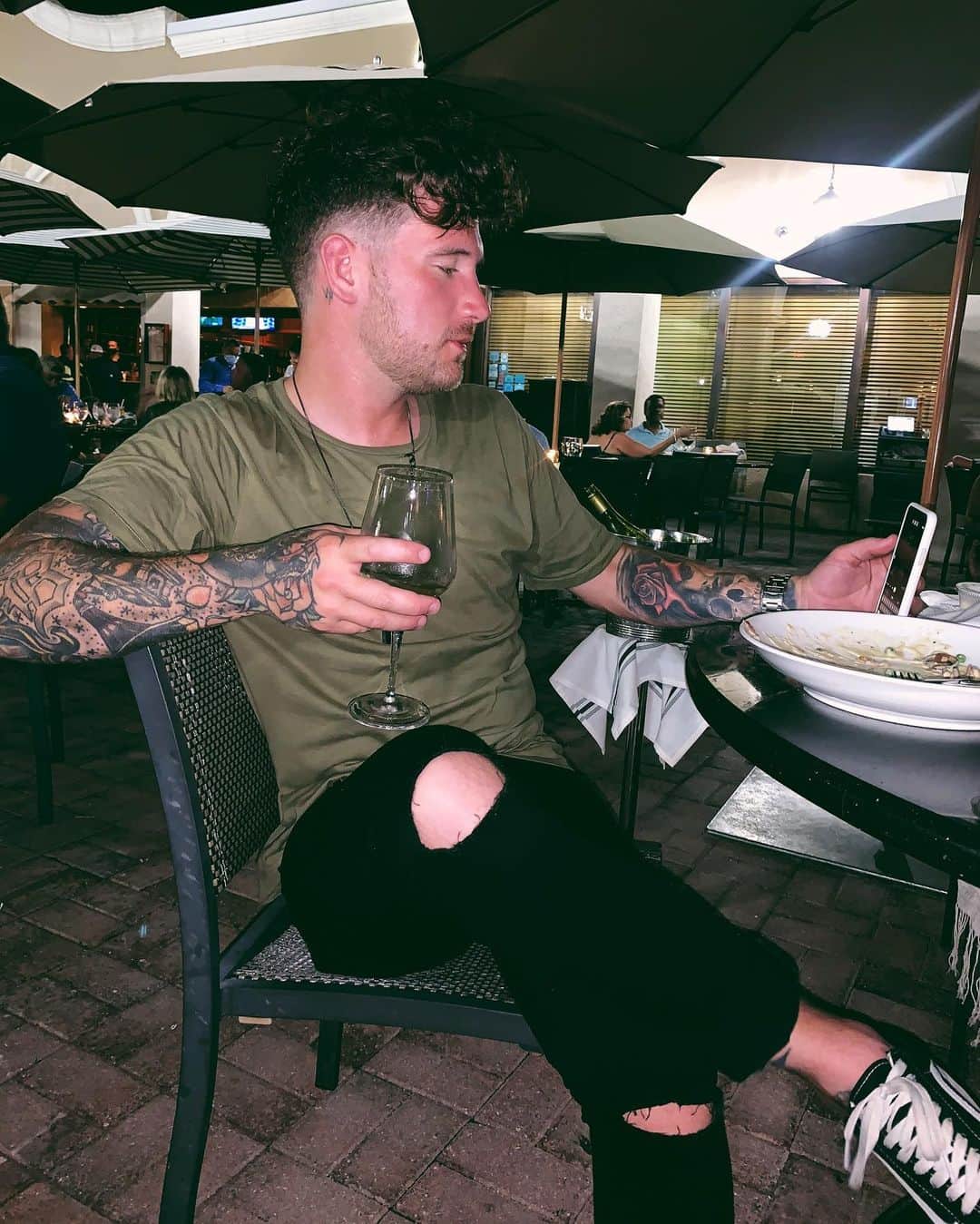 のインスタグラム：「Best caption wins a bottle of wine from Marco Island 📍」