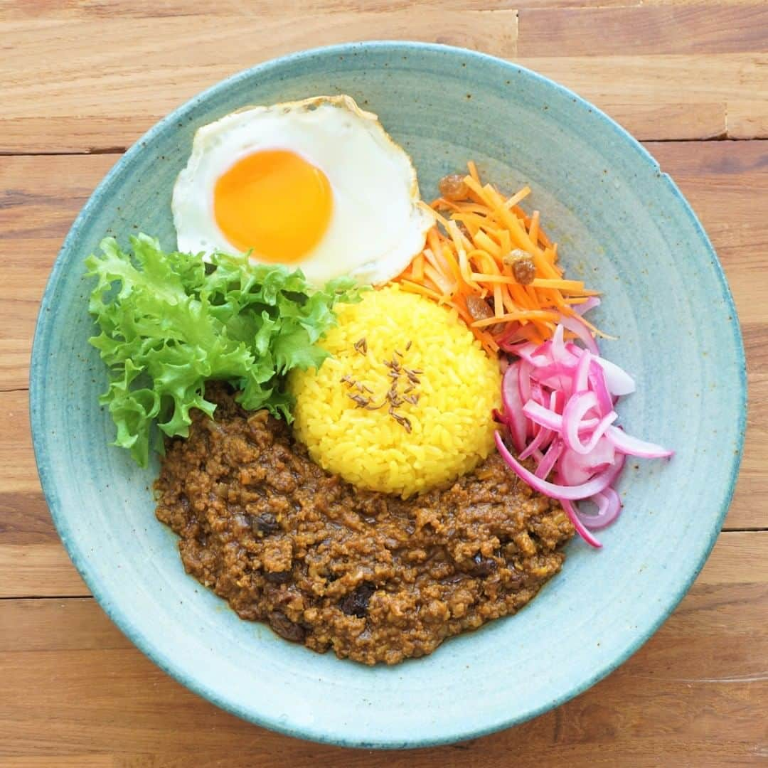 BETTER HOMEさんのインスタグラム写真 - (BETTER HOMEInstagram)「【8月開催オンライン教室】新メニュー！スパイスキーマカレー新登場♪ https://www.betterhome.jp/info/20574 Zoomを使ってご自宅で受講できます。質問にもゆっくりお答えできる少人数制なので、はじめての方でも安心！ぜひお気軽にご参加ください。夏休みにもぴったりな親子レッスンもご用意しています。 . ●新メニュー「スパイスキーマカレー」 夏にぴったりの本格的でとってもおいしいスパイスキーマカレーを作りませんか？4人分作って、そのままご自宅で召し上がれます。 手軽に作れる「スパイスセット」（有料）もご用意しています。 8/25（火）午前10時30分～12時30分 8/29（土）午後14時～16時 . ●「フルーツサンド」 カラフルで見た目も華やかで、幅広い世代から大人気のフルーツサンド。贈り物にもおやつにも喜ばれます。親子レッスンもあります。 8/19（水）午前10時30分～12時30分 8/22（土）午後4時～16時　★親子レッスン . ※グループで貸し切りでの参加をご希望の方は、上記日程以外でも承ります。詳しくはHPをご覧ください。 . #ベターホーム#料理教室#ベターホームのレシピ#レシピ#料理#おうちじかん#おうちごはん#スパイスカレー#フルーツサンド#オンラインレッスン#親子レッスン」8月5日 12時34分 - betterhome_jp