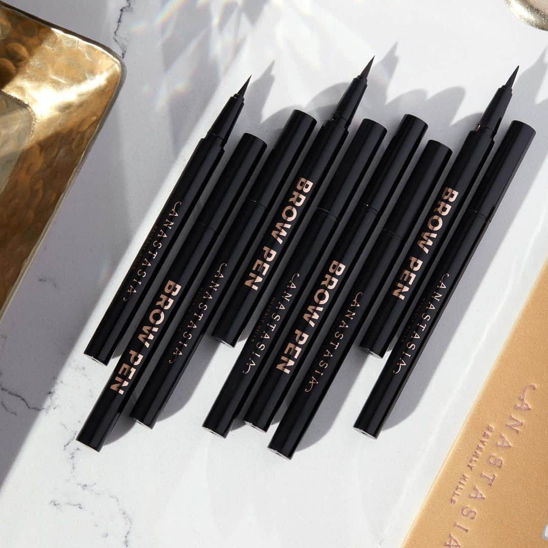 Anastasia Beverly Hillsさんのインスタグラム写真 - (Anastasia Beverly HillsInstagram)「What shade of Brow Pen would you use ?   Launching August 10th 💗 #anastasiabrows」8月5日 13時06分 - anastasiabeverlyhills