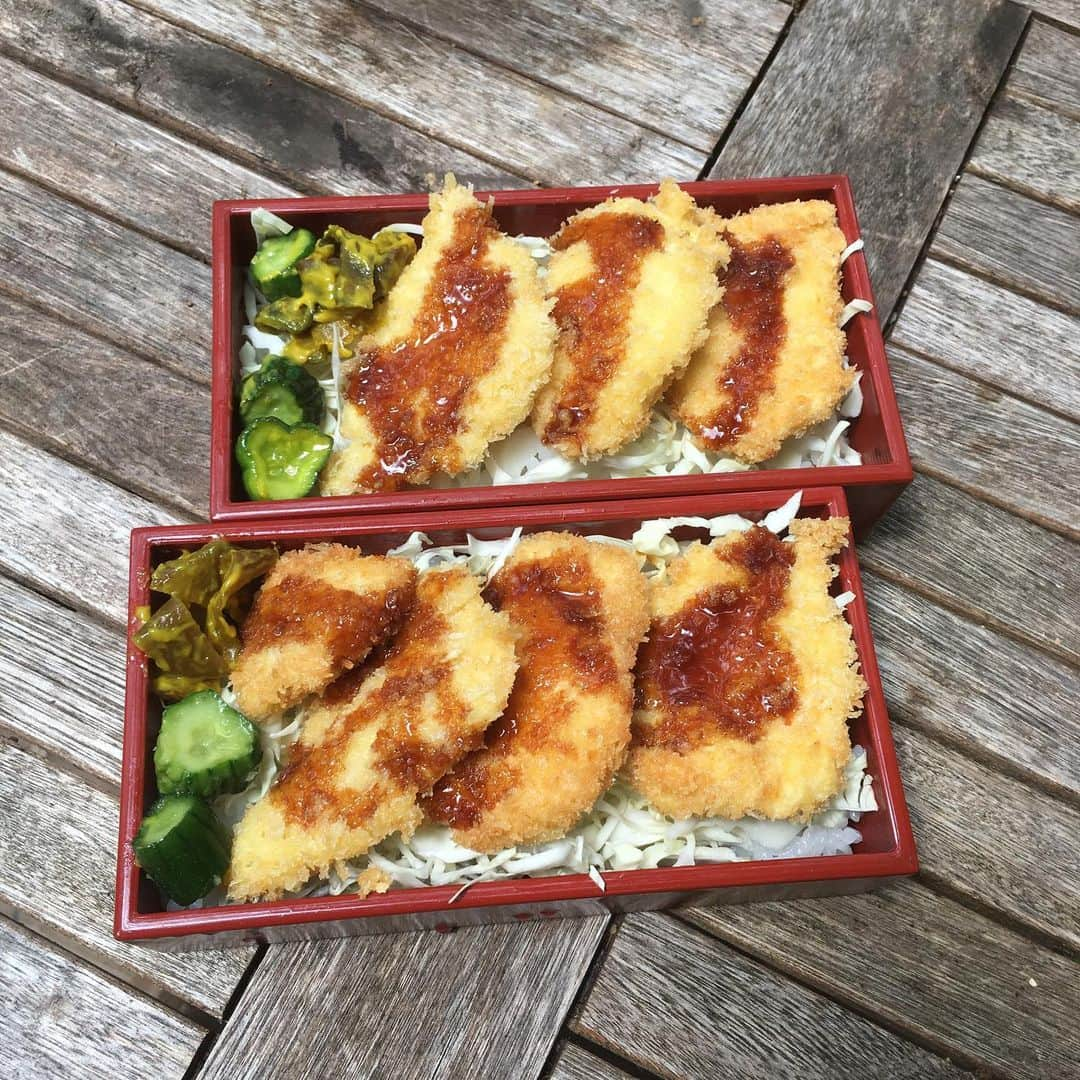 井上荒野さんのインスタグラム写真 - (井上荒野Instagram)「チキンカツ弁当」8月5日 13時09分 - arereno