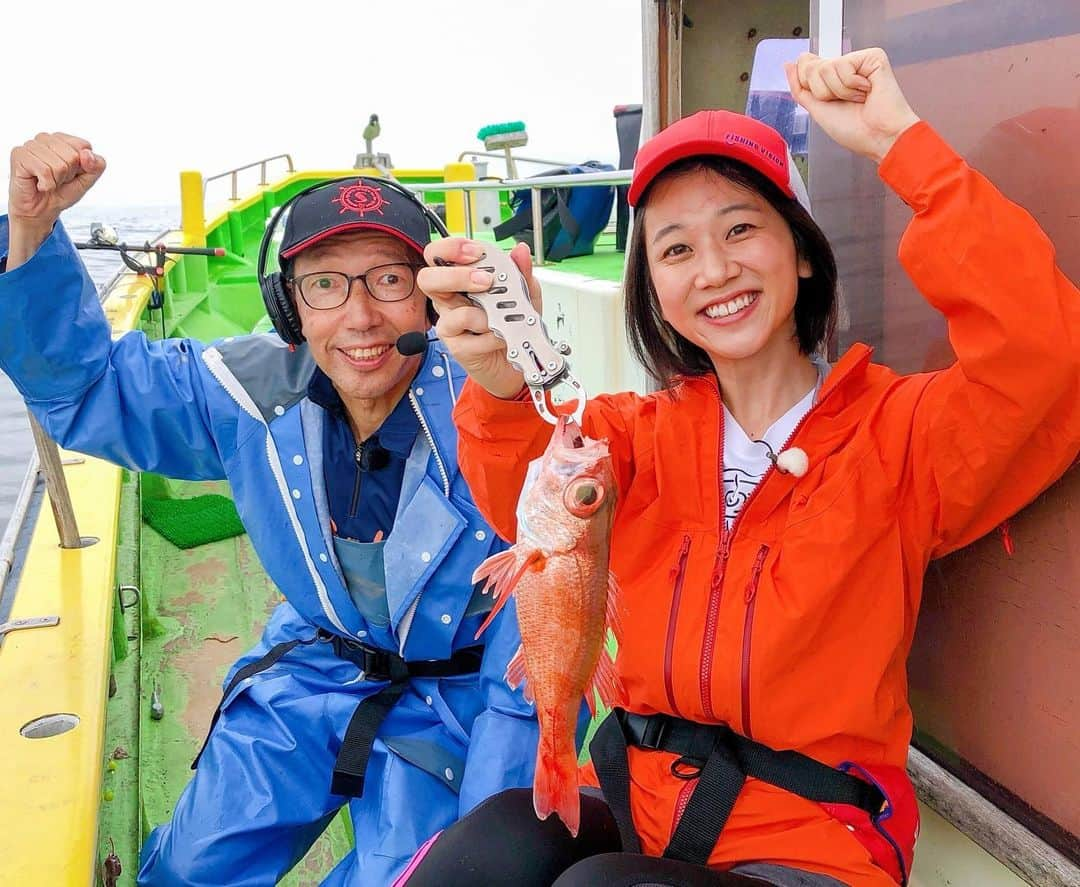 太田唯さんのインスタグラム写真 - (太田唯Instagram)「おしらせ🌻🌻🌻🌈﻿ ﻿ ﻿ 本日のサンケイスポーツに﻿ 先日の松本秀夫さんとの関爆ロケの様子が掲載されています🗞﻿ ﻿ 当日までおしらせできずすみません...！ サンスポ釣り面デビュー嬉しいです🥰㊗️﻿ コンビニなどでご購入いただけますので、ぜひご覧頂けますと嬉しいです🙊💕﻿ ﻿ ﻿ ﻿ #サンスポ  #釣り #太田唯 #松本秀夫 さん #関爆  #釣りビジョン  #アカムツ #釣果 #アウトドア  @fishingvision」8月5日 13時41分 - yuiohta.official