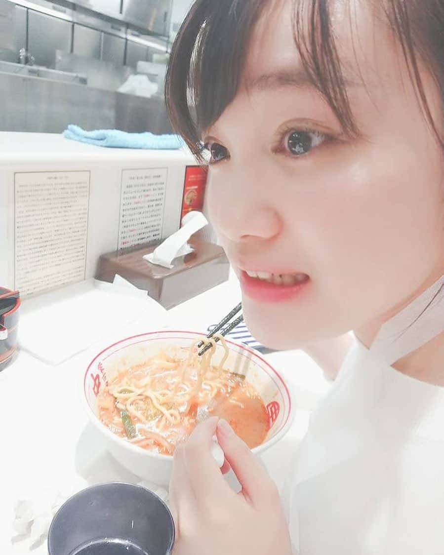 中崎花音さんのインスタグラム写真 - (中崎花音Instagram)「蒙古タンメン🍜🔥 辛すぎて涙出ました😂 去年学校帰りに友達4人で行ってきた時の写真📸 #蒙古タンメン中本 #辛い #ラーメン #学校帰り #寄り道 #蒙古タンメン #過去pic #涙 #instagood #instagram #instalike」8月5日 13時46分 - cq_kanon_n