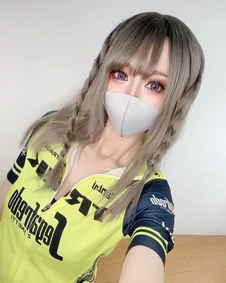 のインスタグラム：「トレックのサイクルジャージ着たよ！！」