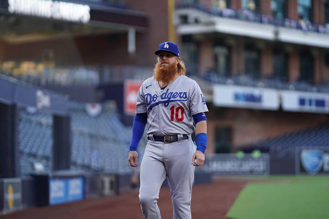 ジャスティン・ターナーさんのインスタグラム写真 - (ジャスティン・ターナーInstagram)「@coreyseager5 rakes, @ajpollock_ daddy strength is real, @d_maydabeast was absolutely filthy tonight and I get hit!!!! @dodgers Win」8月5日 14時03分 - redturn2