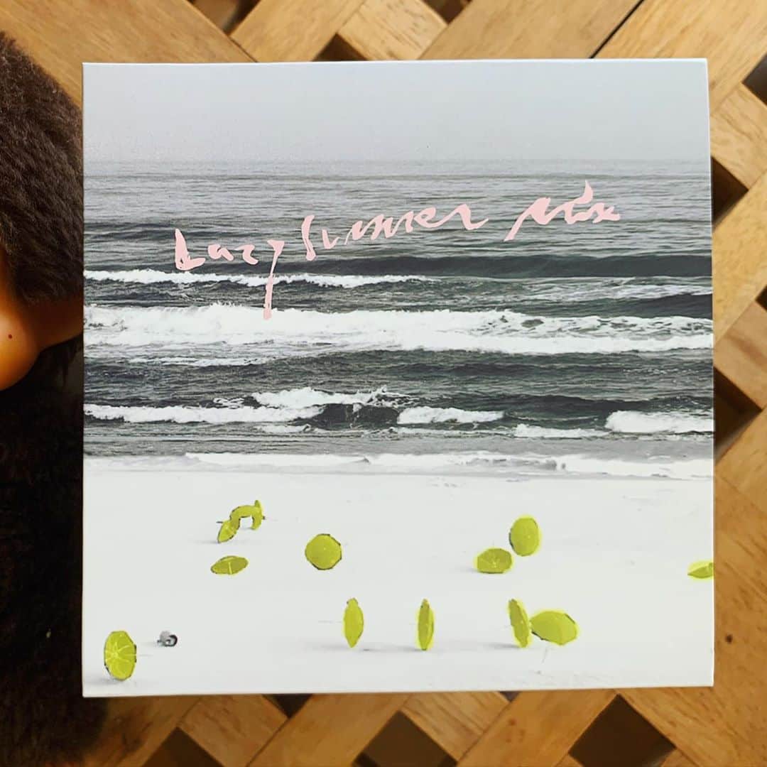 川辺ヒロシのインスタグラム：「久々MIX CDリリースしました LAZY SUMMER MIX 2020の退屈な夏のBGMに ゆるめの気だるいHOUSE MIXです ステッカーも作りました〜  以下扱い店リストです ご近所のお店があれば是非〜！  絶賛編集中リストです  宮古島 BAR PULSE  石垣島 あむりたの庭、そして音楽  鹿児島市　 FARM YARD VOUL サカノウエユニーク BASE&FABRIC   鹿屋市 アラへアム  福岡市 BINGO BONGO STEREO COFFEE FOOLS GOLD   松山市 モアミュージック 音溶 サーディアレコード カフェカバレ RICOSWEETS 城山荘 Bridge BAR SAEZAR FAKIE STANCE マルイレコード  徳島市 THE MORNING CORNER STORE  高松市 BROCANT  鳥取市 necco70  岡山市 FVK FORTY FIVE YEBISU YA PRO BARエビスヤ  松江市 INSECT  広島市 CHARLIE STEREO RECORDS bar Edge  Luck DINING CAFE & BAR  静岡市 CORNERSHOP コイノイト  浜松市 手打ち蕎麦 NARU  名古屋市 PIGEON RECORDS WALTZ  豊橋市 CAPRA  岡崎市 LOVE  伊勢市 SCRIBE ART WORKS  四日市市 Brewer’s Beer Stand 34 フクワライ眼鏡店  福井市 Curry and Music WR  大阪市 カレーボタ NEWTONE RECORDS CABO GOODSWEAR コントート  京都市 誠光社 JET SET RECORDS マキシモ  茨城県土浦市 ポレポレ堂  茨城県那珂市 PADDY FIELDS RECORDS  松本市 おでん瀞   高山市 attire BLEU こうぼう  新潟市 漂 TADAYOI  盛岡市 SOUND CHANNEL  山形市 JOCKS RAF-REC  旭川市 LESS  川越市 レレレノレコード  小田原市 マゴ LUZHAIR TOKO GUNUNG METROMARUTA  東大和市 トロピカフェ  東村山市 MUSIC SALON FOGGY  奥多摩 蕎麦太郎カフェ  東京 DISK UNION LIGHTHOUSE RECORDS JET SET RECORDS JAZZY SPORTS WENOD RECORDS リトルナップ コーヒーロースターズ リズムアンドブックス Human nature Bal  FIVE TREES CUP AND CONE LOTUS プレイマウンテン Coffee kiosk DJ BAR BRIDGE アヒルストア kit gallery」