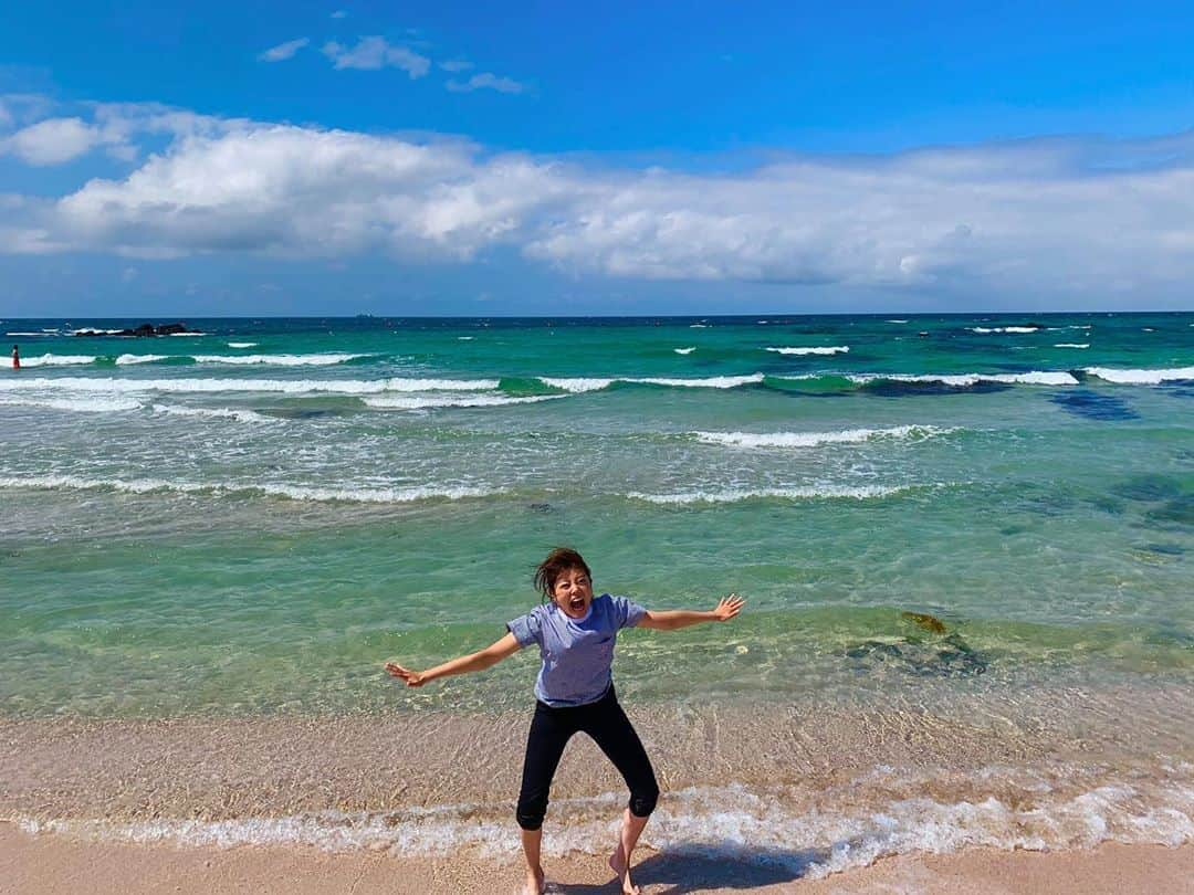 田村友里さんのインスタグラム写真 - (田村友里Instagram)「. 明日の花よりガッツは、8月6日特番のためお休み。 ですが！ 今日のイマナマ！18時30分頃〜 原晋監督の「県人ことば駅伝」に出てます🍚 痩せなきゃいけない企画です。 ぜひご覧ください✌️  #いつかの休日 #さまざまなジャンプ」8月5日 14時40分 - yuri_tamura0894