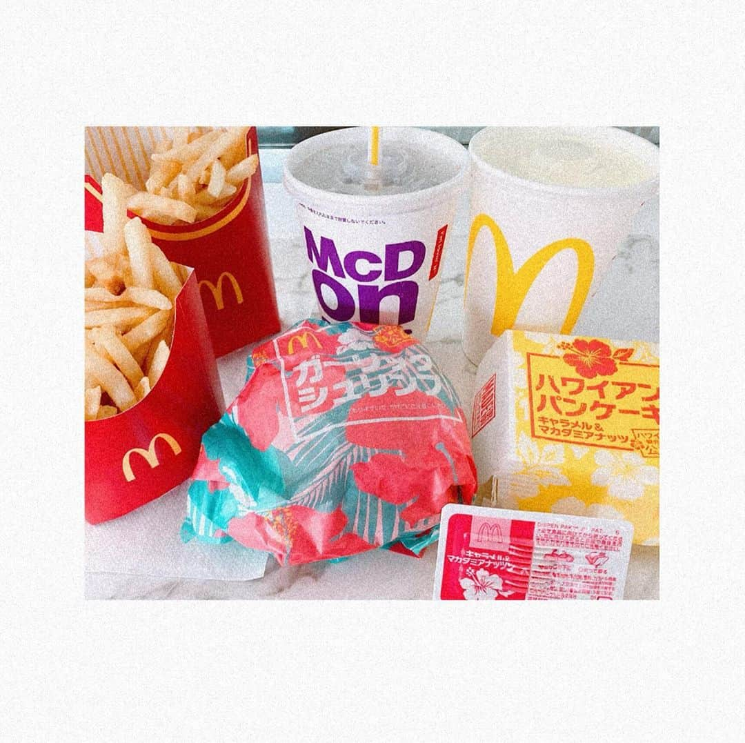 田中れいなさんのインスタグラム写真 - (田中れいなInstagram)「. ﾏｸﾄﾞﾅﾙﾄﾞ🍔🍟食べちゃった- ̗̀ ♡ ̖́- . . 新商品のハワイアンパーティーだっ🎉🌴 *☼*―――――*☼*――――― #マクドナルド  #マックでどこでもハワイ  #ガーリックシュリンプ  #🍟  #ハワイアンパンケーキ  #バナナシェイク」8月5日 14時58分 - tanakareina.lovendor