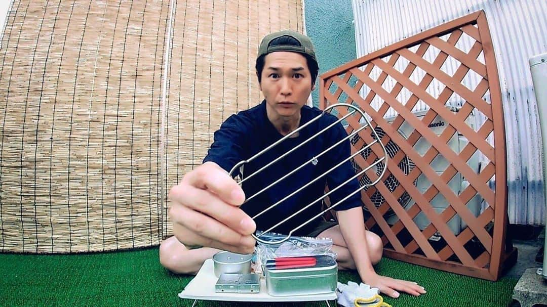 青山草太さんのインスタグラム写真 - (青山草太Instagram)「youtubeにメッシュトレイとメスティンを使って 蒸し料理をしてみました。  日々暑くなっている最中に（笑）  ベランダでやるのもいいけど、早く森の中や川辺でやりたいもんです。  #青山草太#sotaaoyama #日本#japan #アウトドア#outdoor #outdoors  #キャンプ#camp  #メスティン#mestin #ユーチューブ#youtube」8月5日 15時07分 - sotaaoyama