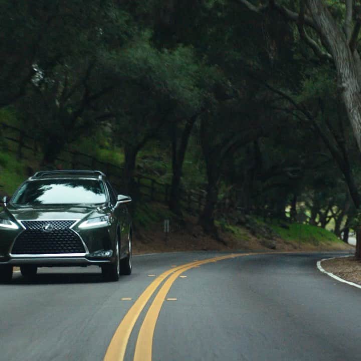 Lexus USAのインスタグラム：「Making the world a better place one story at a time, @whitrunyon of the @thearchibaldproject is our inspirational spotlight of the week. Her journey to bring awareness and understanding to the hardships of others has inspired a global movement to care for vulnerable children. Whitney, thank you for sharing your story. Visit the link in our bio to watch the full video.」