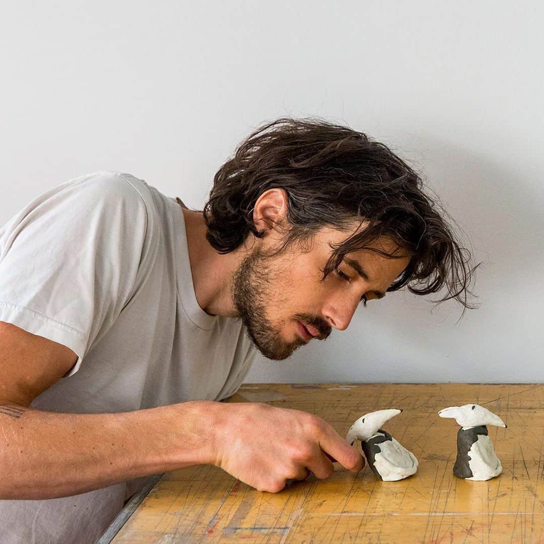 ジーエルシーオーのインスタグラム：「A glimpse into the creative process of animator and film-maker, @seanpecknold. Link in bio.   Photo: @juliastotz」
