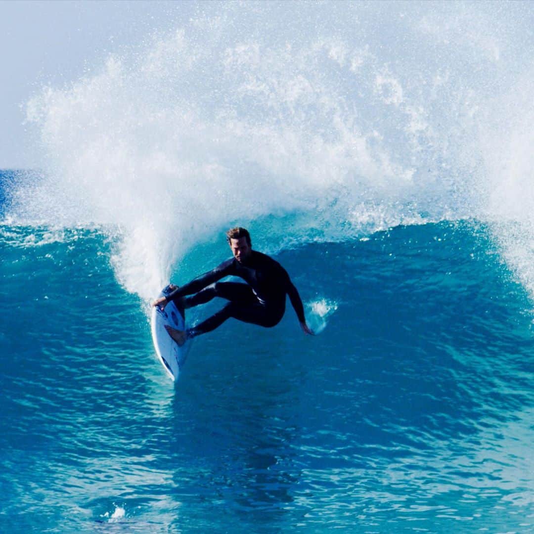 ジョーディ・スミスのインスタグラム：「Hang on tight 📷 @morganmaassen @oneillusa」
