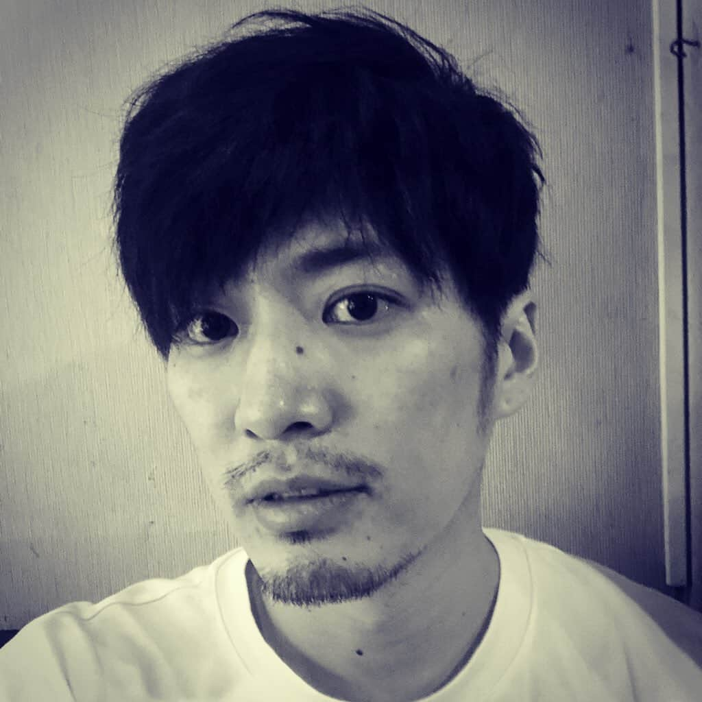 岸本卓也のインスタグラム：「夏髪 cut by @masao_imai  #haircut  #air_azabu」