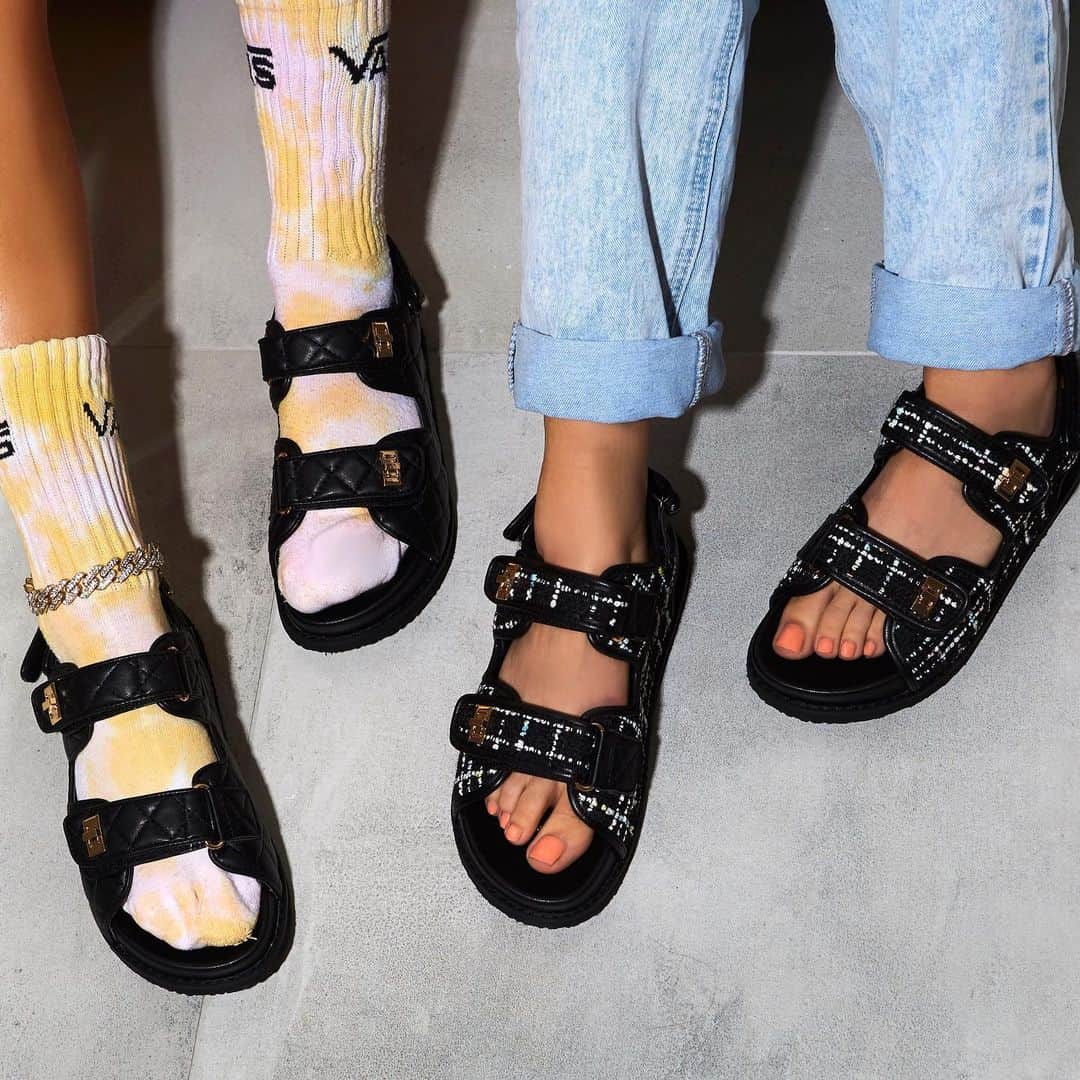 Public Desireさんのインスタグラム写真 - (Public DesireInstagram)「Whos here for these sandals 😱🔥𝙇𝙄𝙆𝙀 if you need these we might just slide into your DM's and 𝙜𝙞𝙛𝙩 𝙮𝙤𝙪 𝙗𝙤𝙩𝙝 👀👀 . 👇𝘛𝘈𝘗 𝘵𝘰 𝘴𝘩𝘰𝘱 𝘵𝘩𝘦𝘮, 𝘣𝘰𝘰 👇 𝘾𝘼𝙍𝙈𝙀𝙉 🇬🇧£24.99 / 🇺🇸$37.99 . Don’t forget... you can BUY now && PAY later with Klarna 😱💸 www.publicdesire.com」8月5日 16時58分 - publicdesire