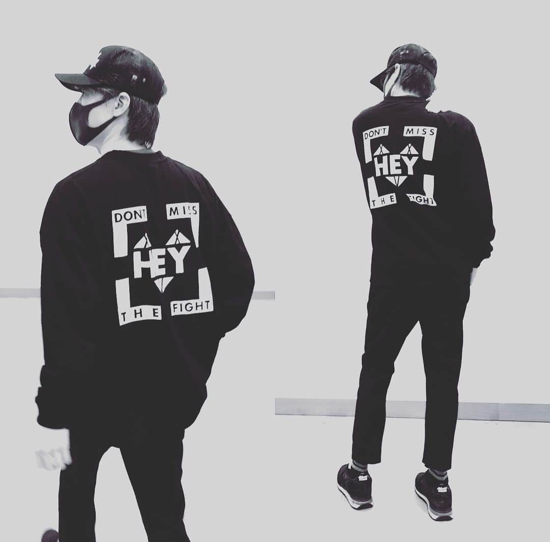 貴水博之のインスタグラム：「Okey‼️‼️いい感じで仕上がってきたアッ🎉🎉🎉🎉🎉お楽しみに😉🎉🎉🎉🎉🎉 #HIRO's #L&V #New #Real #Life #Goods #long #T #Hey #don't #miss #the #fight  #washyourhands #gargle #mask #doourbest」