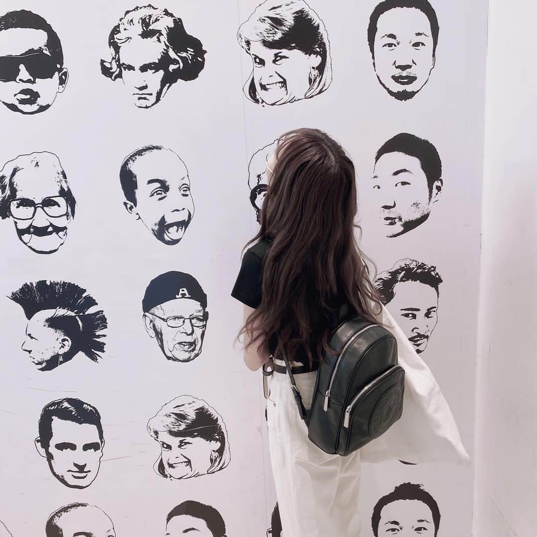 野島樺乃のインスタグラム：「にらめっこ。 . . . . #asoko #tokyo #fashion #michealkors #ootd #私服 #栄 #名古屋 #photo #😀」