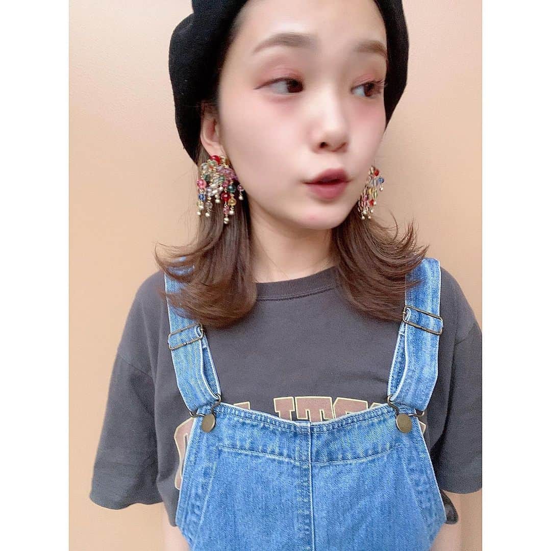 ほたるさんのインスタグラム写真 - (ほたるInstagram)「・ ・ コレクションたち☺️💜 @asami__hirano ♡♡ ・ シャラシャラ〜✨✨ ショートにしてアクセ使いがもっと楽しくなった🥳 ・ ・ #chocolatecampbell  #earrings  #イヤリングもピアスもいけるヨ #久しぶりにベレー帽被った」8月5日 18時07分 - hotarutaru21