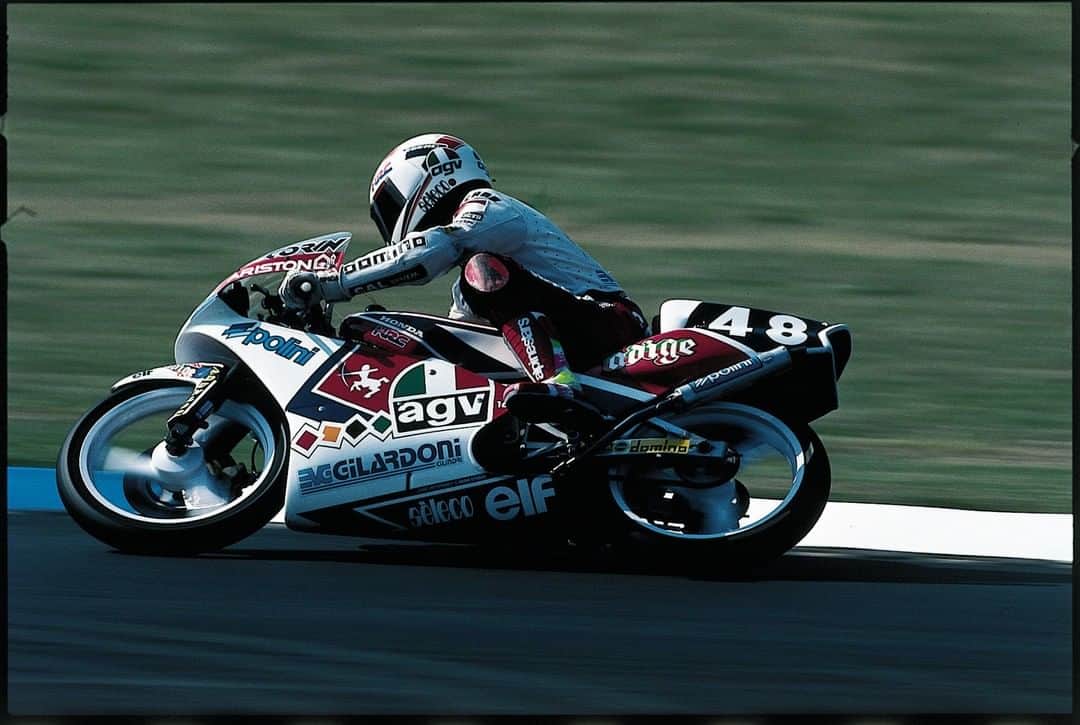 MotoGPさんのインスタグラム写真 - (MotoGPInstagram)「#OnThisDay 30 years ago at Donington Park, a 17 year old @capirossiloris took his first ever GP victory in the 125cc class 🏆 #MotoGP」8月5日 19時00分 - motogp