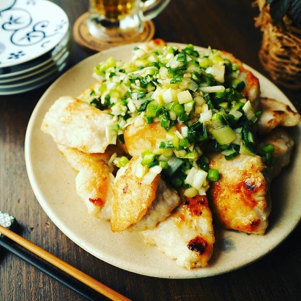 Michiko Maedaさんのインスタグラム写真 - (Michiko MaedaInstagram)「これほんとにめちゃめちゃおすすめです💕 鶏ささみの1本揚げねぎ塩だれ😋🍚🍴✨  ※※※※※ ※※※※※  #鶏ささみの1本唐揚げねぎ塩だれ #鶏肉#ささみ#1本唐揚げ#唐揚げ #から揚げ#ねぎ塩だれ#ねぎ塩 #おかわりがとまらない  #おかわりがとまらなすぎる #めちゃめちゃおすすめです❤️ #レシピは後程ブログにて #IGersJP#IGersjp#IGersj#クッキングラム#デリスタグラマー#おうちごはんlover#コッタ #lin_stagrammer#kurashiru#クッキングラム#クッキングラムアンバサダー#クオカ#エルグルメ#フーディーテーブル#おうちごはんlover#おうちごはん革命#おうちカフェ#ハラペコさんの夏休み」8月5日 19時32分 - shana.mama