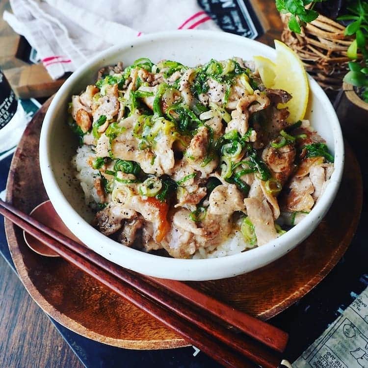 Michiko Maedaさんのインスタグラム写真 - (Michiko MaedaInstagram)「これほんとにめちゃめちゃおすすめです💕 鶏ささみの1本揚げねぎ塩だれ😋🍚🍴✨  ※※※※※ ※※※※※  #鶏ささみの1本唐揚げねぎ塩だれ #鶏肉#ささみ#1本唐揚げ#唐揚げ #から揚げ#ねぎ塩だれ#ねぎ塩 #おかわりがとまらない  #おかわりがとまらなすぎる #めちゃめちゃおすすめです❤️ #レシピは後程ブログにて #IGersJP#IGersjp#IGersj#クッキングラム#デリスタグラマー#おうちごはんlover#コッタ #lin_stagrammer#kurashiru#クッキングラム#クッキングラムアンバサダー#クオカ#エルグルメ#フーディーテーブル#おうちごはんlover#おうちごはん革命#おうちカフェ#ハラペコさんの夏休み」8月5日 19時32分 - shana.mama