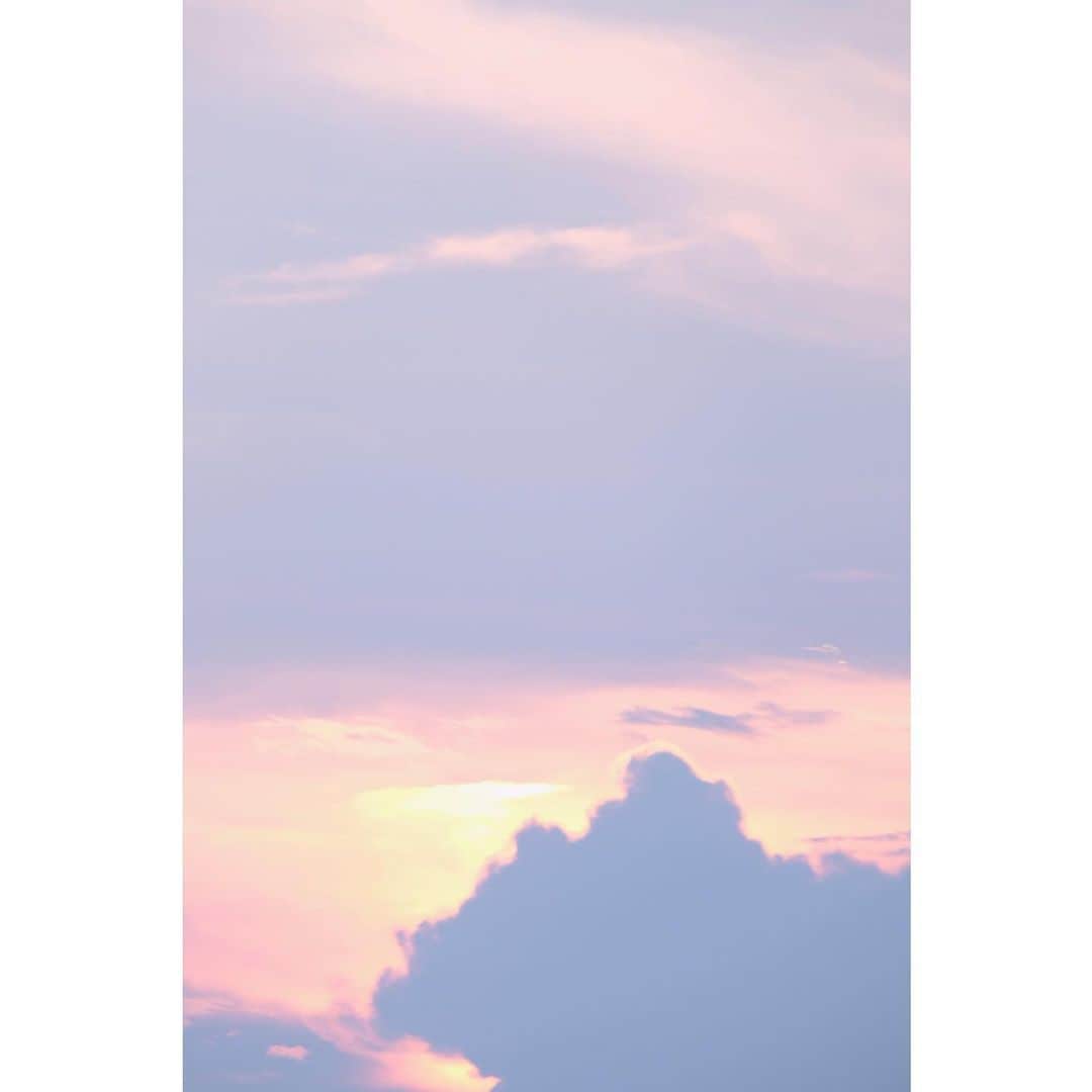 木村心美さんのインスタグラム写真 - (木村心美Instagram)「飴玉。 ・ 今日も暑かったですね、呉々も体調にお気を付けてください。 ・ @dior #diorjoaillerie」8月5日 19時29分 - cocomi_553_official