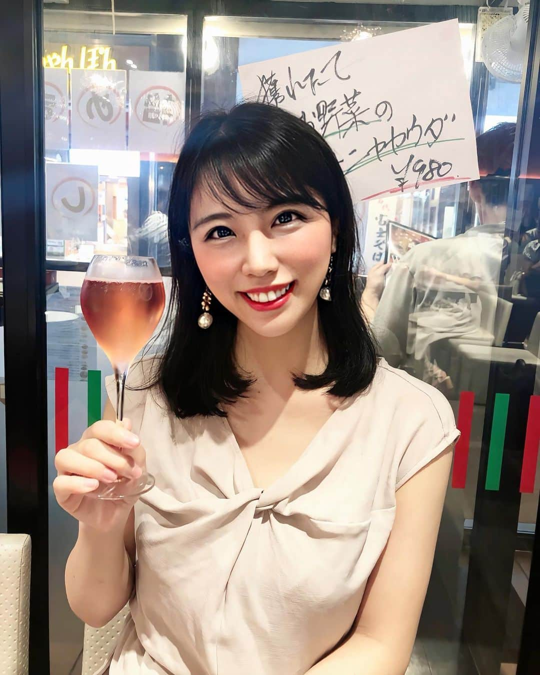 吉田早織さんのインスタグラム写真 - (吉田早織Instagram)「俺の系列が泡飲み放題やってたから行ってきた(*´꒳`*)✨ 最近は居抜きとかもあるけどお店の雰囲気は赤坂が一番好きかなー！！  スパークリング飲みまくった🍾🥂💕💖  #俺のイタリアン#俺のフレンチ#赤坂#新宿#海鮮 #野菜 #オーガニック #バーニャカウダ #ワイン #夜ご飯 #wine#赤ワイン#夜ご飯#ワイン#wine#beef#お酒好きな人と繋がりたい #赤ワイン#スパークリング#白ワイン#シャンパン#ワイン女子#followme#follow#followforfollowback #美味しい#バル#お酒#グルメ#グルメ好きな人と繋がりたい #お酒好き女子 #グルメスタグラム#ワイン好きな人と繋がりたい#歌舞伎町」8月5日 20時03分 - saoriyoshida034