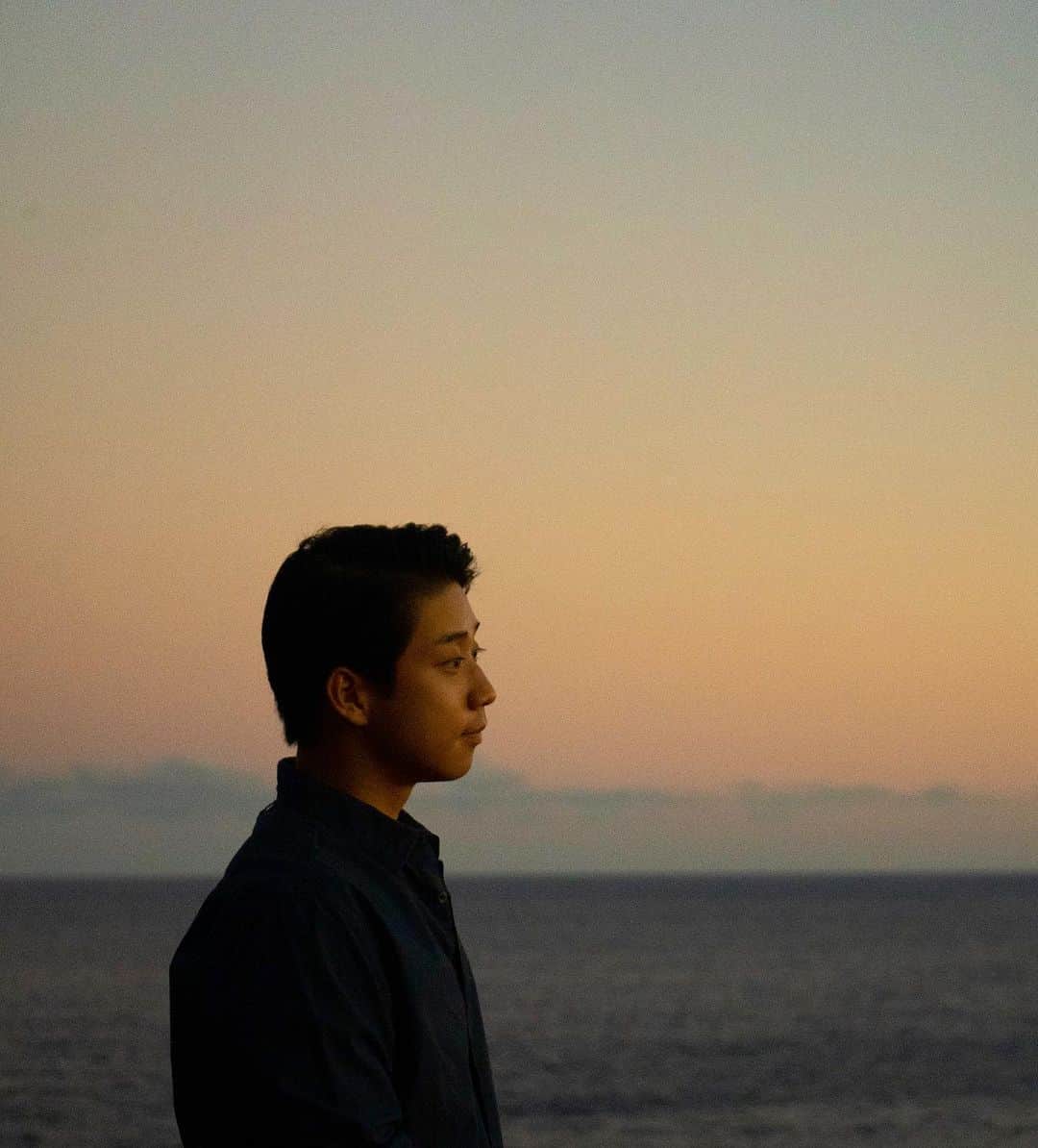 Eden Kaiのインスタグラム：「暑中お見舞い申し上げます。 如何お過ごしでしょうか。  How are you keeping cool during these hot summer days?🌅☀️」