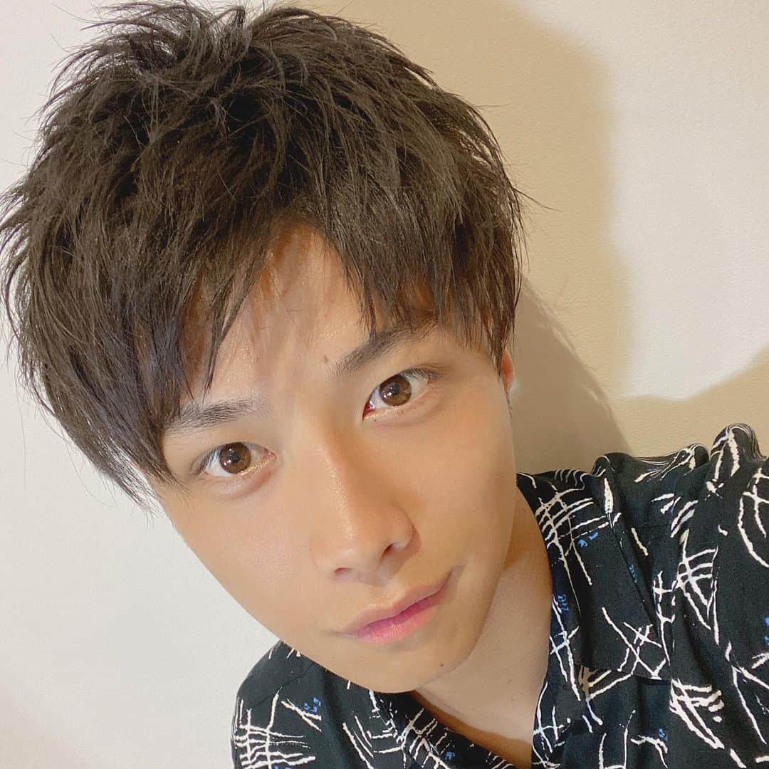 若槇太志郎さんのインスタグラム写真 - (若槇太志郎Instagram)「. 髪の毛切ったんだよね！ いい感じ😊🙆🏿‍♂️ いいでしょう〜☺️」8月5日 20時24分 - taishiro.wakamaki.official