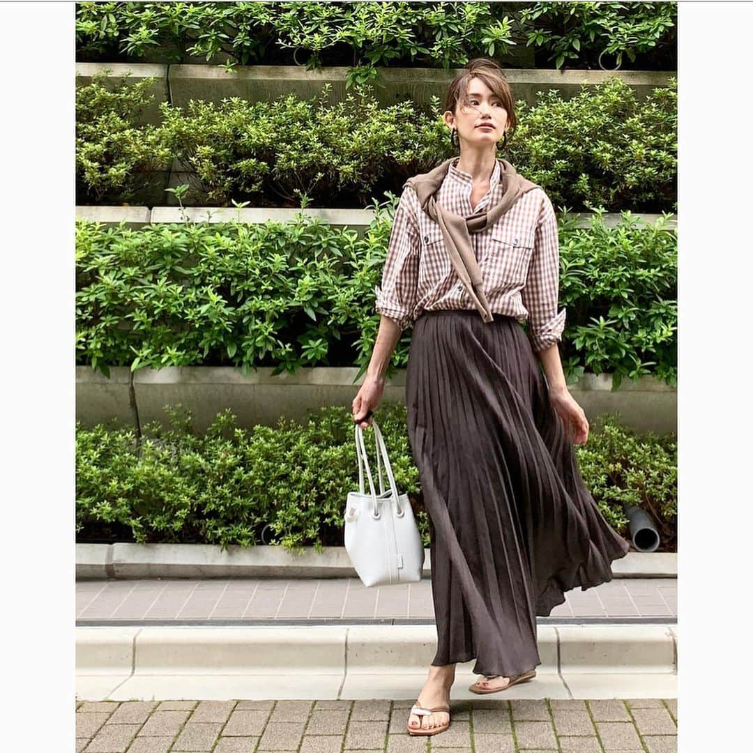 武藤京子さんのインスタグラム写真 - (武藤京子Instagram)「* * 先日のお洋服 * なんだか 茶色い人でした😃 * #hstandard #lautreamont  #slobeiena  #vasic  #pippichic  #アメブロ更新しました #STORYブログ更新しました」8月5日 20時55分 - kyokomuto0628