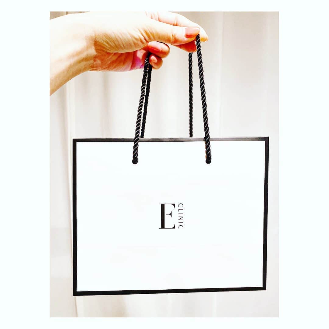 廣瀬規子のインスタグラム：「今日は　@eclinicazabu へ行ってきました😊 ・ どこか良いクリニックはないかなぁと思っていた所、　@hanyito ちゃんが、とにかく先生が最高だから！と、オススメしてくれて💕 ・ そしたらば、　@dr.eri_takahashi_official 先生とは、7年ほど前にお会いしたことがあった事も判明🤭✨ ・ 何より、行かれた方はこぞってオススメされているマシュマロリフトはもちろん素晴らしいし、、 先生はもちろんのこと、スタッフの方の知識量に、ここなら今後も色々ご相談できそうだなぁと😌 ・ 最近、顎の下のたるみ、そして肝斑が気になっていました。 しっかりカウンセリングして頂き、、大満足です✨ ・ うむ。やはり、顔も心もふっくら上げて行きたい🙈😆🙈 ・ ・ #イークリニック麻布  #オススメ美容皮膚科 #40代 #何度目かのお肌の曲がり角 #顔も心も上げていこ #お家でのケアもこれを機に頑張ります」
