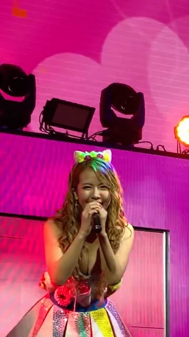 KARENのインスタグラム：「、 レア動画(❁´ω`❁) 、 #バーレスク東京 #バーレスク #バーレスク東京かれん #六本木 #ショーパブ #ショー #ダンス #burlesque #ショーガール #エンターテインメント  #burlesquetokyo #dance #roppongi #xoxo #girl #me #l4l #show #showgirl #dance #dancer #japan #japanesedancer #instagood #おうち時間　#stayhome #ダンス好きな人と繋がりたい」