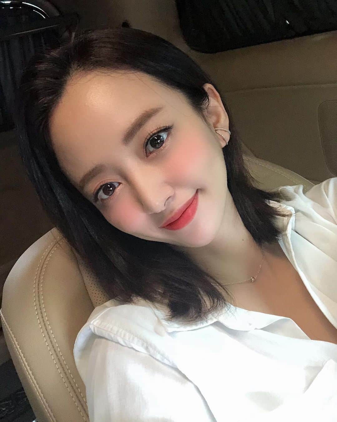 イ・セウンのインスタグラム：「와앗 많은 기사 감사합니다 ~ 🙏🏻 그런데 전 아들이 아니구 딸이 다섯살 .. 😅😅 감사합니다 ~~ 모두 조은밤 되세요 ❤️」