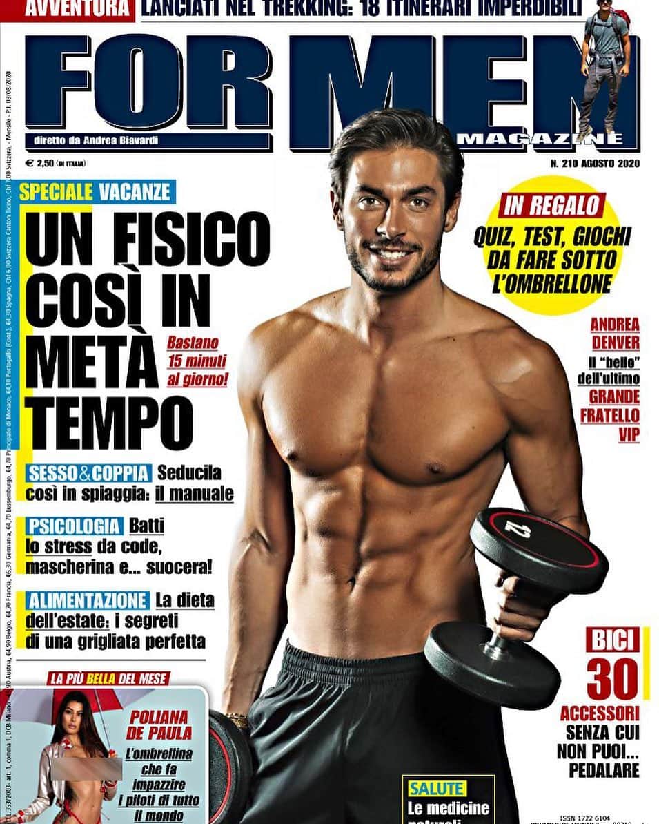 アンドレア・デンバーのインスタグラム：「New cover out for “For Men”💪🏻   I don't promise miracles, because in any case it takes perseverance, but trying certainly makes everyone feel better 👍🏻🙌🏻   Non prometto miracoli, perché comunque ci vuole costanza, ma provare fa stare sicuramente meglio tutti 👍🏻🙌🏻 📸 @robertochiovittiphotography」