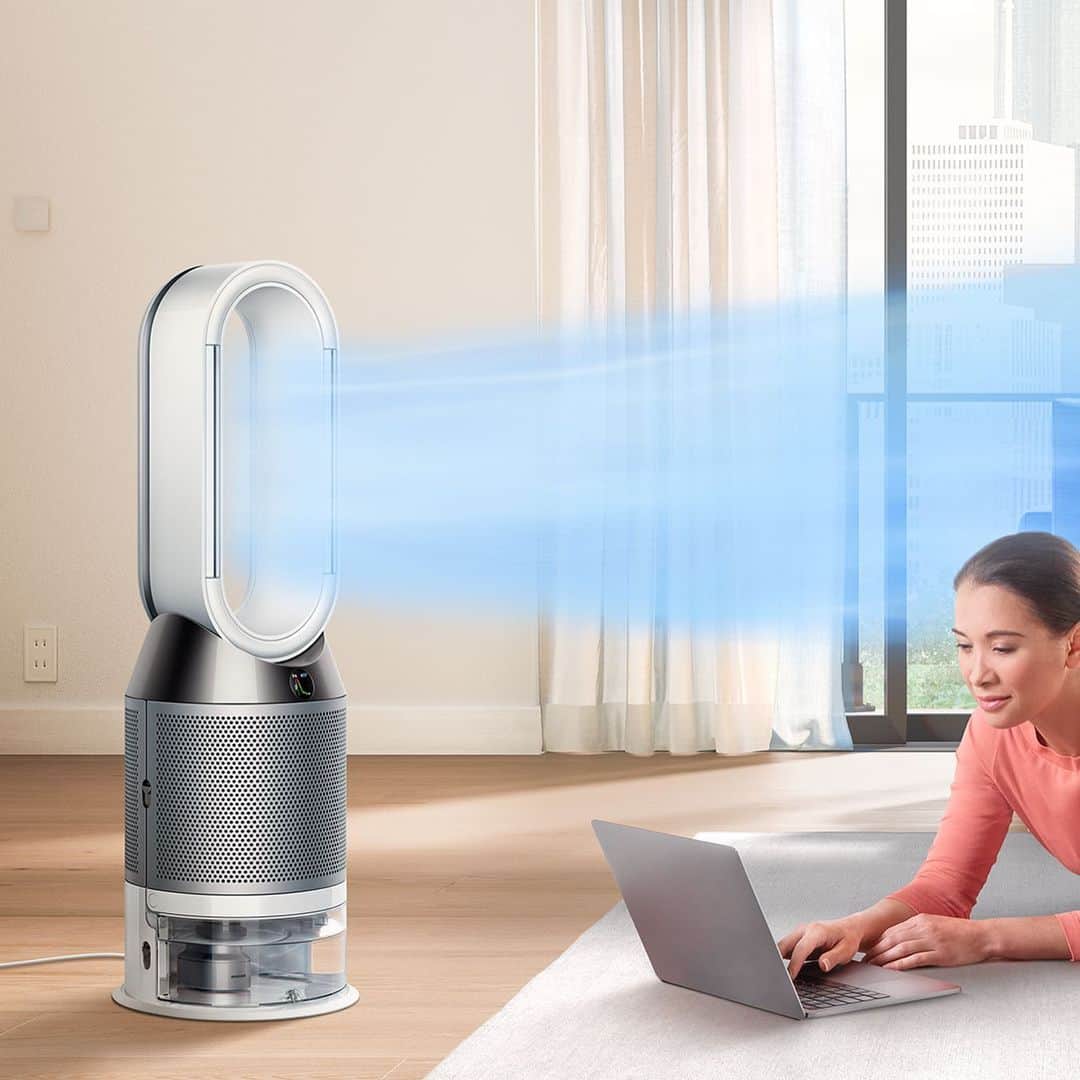Dysonさんのインスタグラム写真 - (DysonInstagram)「Cool yourself with 320 litres of cooling, purified air, per second. The Dyson Pure Humidify+Cool™ evaporatively cools in summer, hygienically humidifies in winter and efficiently purifies all year round. #dyson #dysonhome #purification #pureair #humidifier #hometech」8月5日 21時24分 - dyson