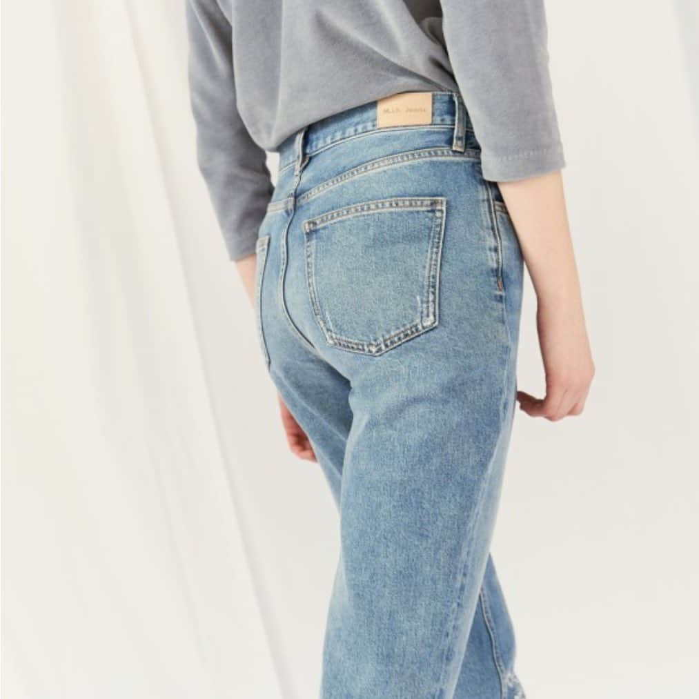 エムアイエイチジーンズのインスタグラム：「The Mimi Jean. High rise, tapered leg, low-key cool.  #mihjeans #britishheritage」