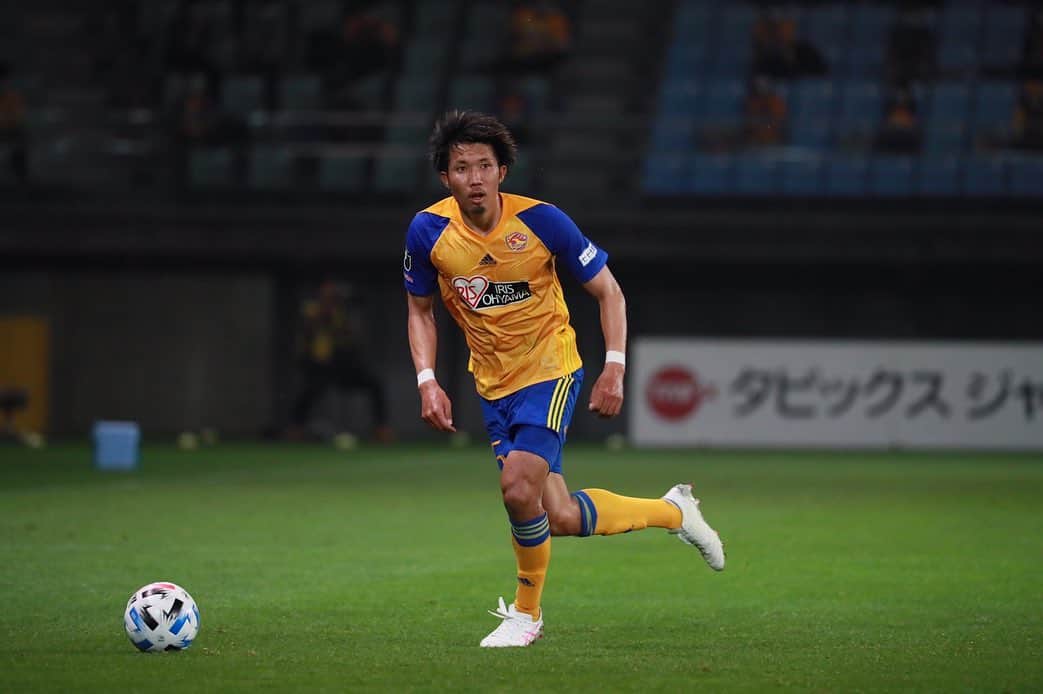 柳貴博のインスタグラム：「23歳になりました！  いろんなメッセージありがとうございます！  #感謝 #結果で返す #勝つ #ベガルタ仙台 #柳貴博」