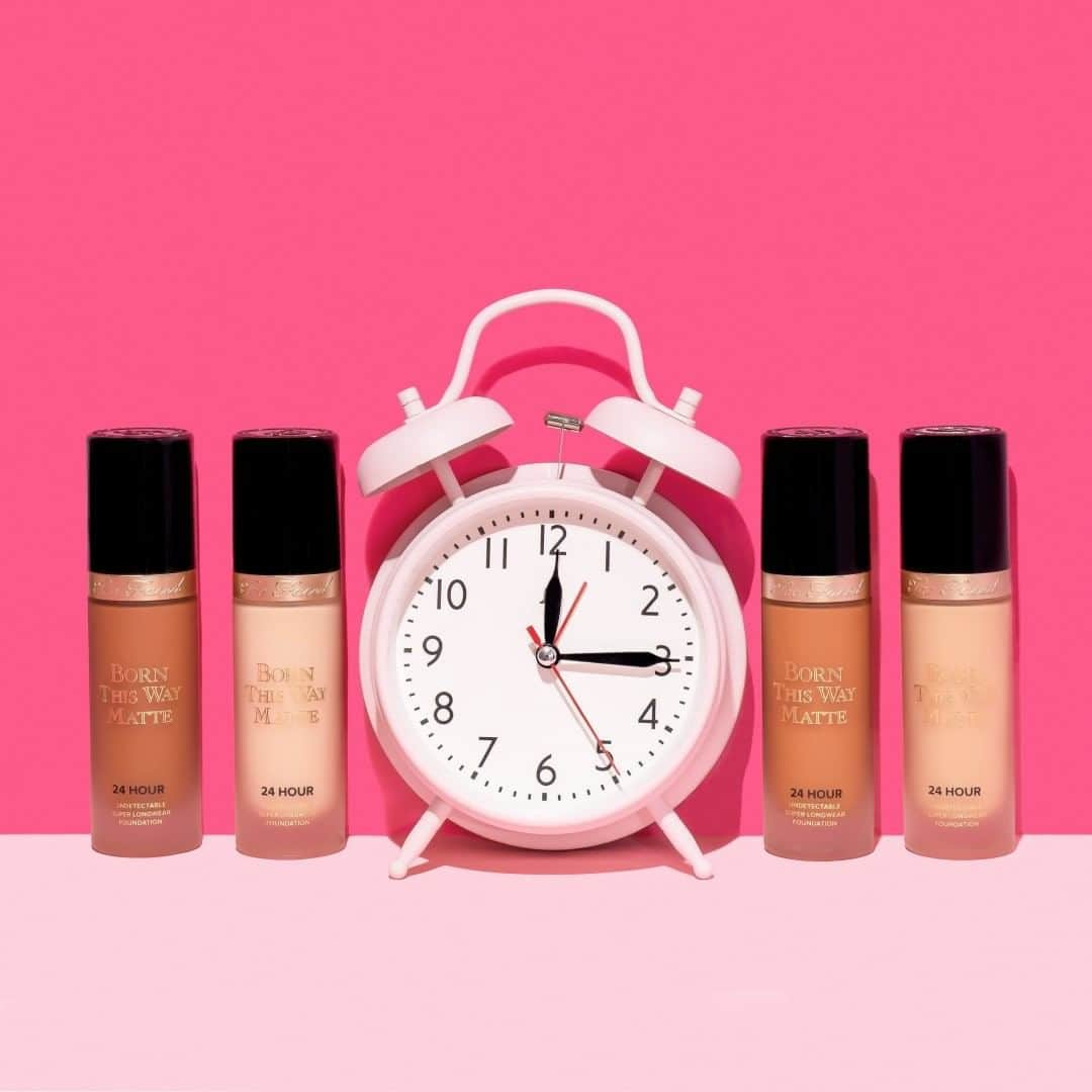 Too Facedさんのインスタグラム写真 - (Too FacedInstagram)「Meet your MATTE 💖 Get ready to find your perfect shade of our NEW 24-Hour Born This Way Matte Foundation, beauties! Today, August 5th (6AM-8PM PST), send a DM to @TooFacedShadeFinder to get virtually shade matched by our Too Faced Experts! ✨ Available @Sephora. #toofaced」8月5日 22時00分 - toofaced