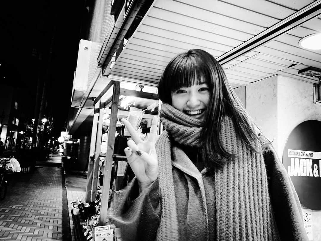 のインスタグラム：「﻿ ﻿ 《"Smile” from Japan》﻿ ﻿ Photographed by M.Nagase﻿ ﻿ ﻿ ﻿ 【映画『ファンシー』本日DVD発売】﻿ ﻿ 《ファンシー》のDVDが本日発売になりました。﻿ 特典映像は監督自ら編集すると言う力の入れよう！﻿ 皆さん宜しくお願いします。﻿ ﻿ ﻿ #Smile #シリーズ #japan #日本﻿ #ファンシー #小西桜子 #窪田正孝 #敬称略﻿ #dvd #本日発売 #過去写真 #staysafe ﻿ #笑顔 #届きますように ﻿ #永瀬正敏 #masatoshinagase﻿ #masatoshi_nagase_photography﻿」