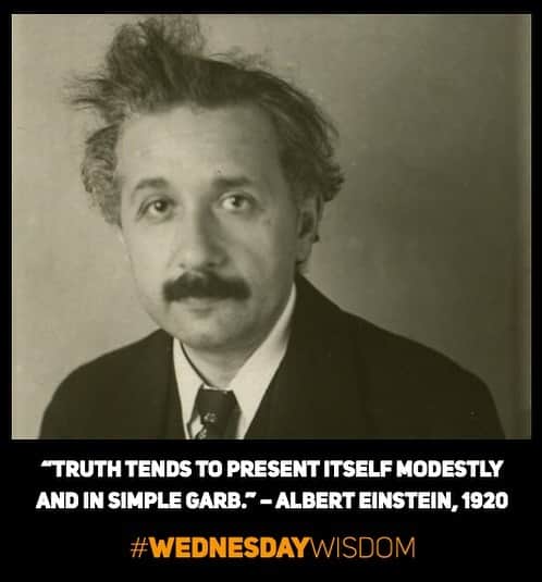 アルベルト・アインシュタインさんのインスタグラム写真 - (アルベルト・アインシュタインInstagram)「#WednesdayWisdom: "Truth tends to present itself modestly and in simple garb." – Albert Einstein, 1920」8月5日 21時56分 - alberteinstein