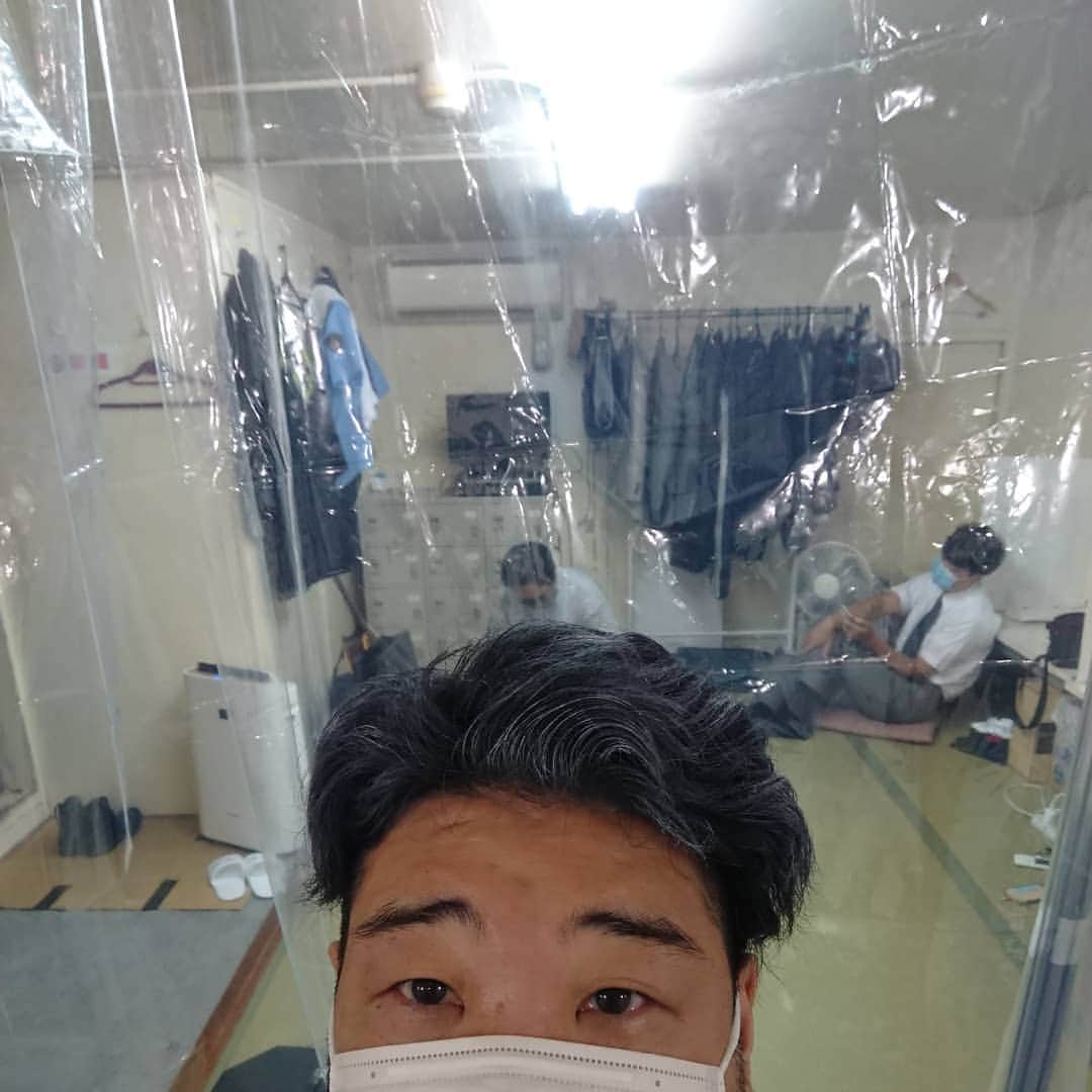 安尾信乃助のインスタグラム：「ひっっさしぶりに祇園花月で新喜劇。酒井藍座長週です。  #酒井藍 座長 #祇園花月 #吉本新喜劇 #よしもと新喜劇 #安尾信乃助」
