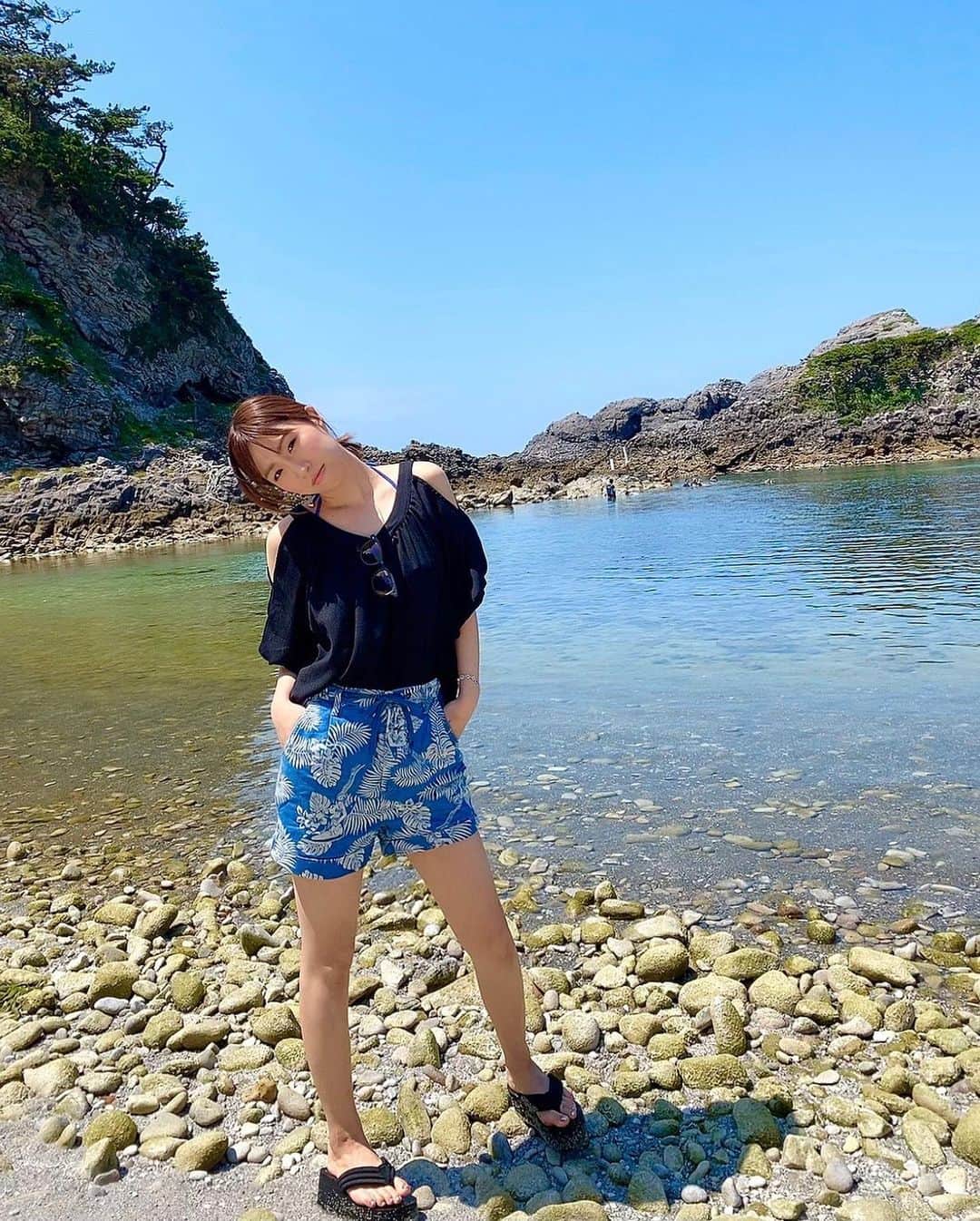 津田菜都美さんのインスタグラム写真 - (津田菜都美Instagram)「* 🏝🏝🏝 #shikinejima#tokyo#式根島#オフショット」8月5日 22時11分 - tsuda_723_official