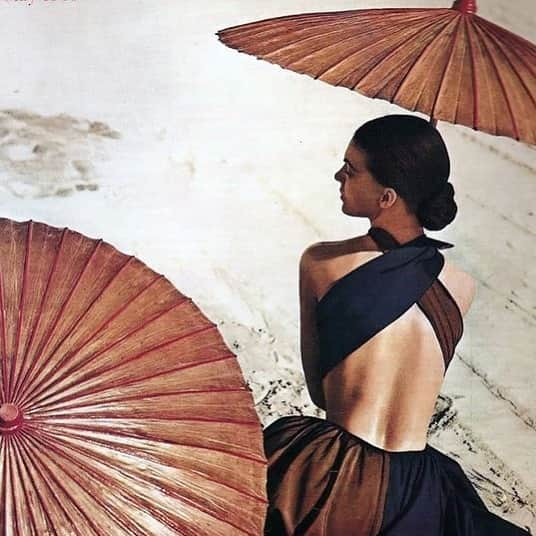 大森美希さんのインスタグラム写真 - (大森美希Instagram)「Mode Vacances  Harper’s Bazaar Magazine Cover, May 1948  #summer #vacances #fashion #harpersbazaar #vintagefashion #cover #40sfashion #vacation #vintageharpersbazaar #mode #mood #fashionmagazine #resortstyle #inspiration #今日のムード #夏休み #バカンス #ハーパーズバザー #ファッション #モード #ヴィンテージマガジン #ヴィンテージ雑誌 #カバー #バックシャン #リゾート #海辺のファッション #海外生活 #パリ生活 #ファッション雑誌 #インスピレーション」8月5日 22時19分 - mikiomori_