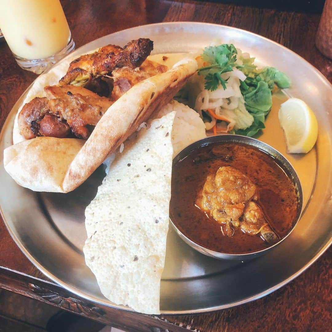 上野優華さんのインスタグラム写真 - (上野優華Instagram)「以前、ドライブ行ってカレー食べてきた…こんな美味しいことあります？🍛🥄  #カレー #curry #インスタカレー部 #インドカレー #チキンカレー #スパイス #スパイスカレー #辛いもの好き #辛いもの #辛い #lunch #ランチ #タンドリーチキン #カレー好き #マンゴーラッシー #ラッシー #美味しい #グルメ #ドライブ」8月5日 22時29分 - yuukaueno0205