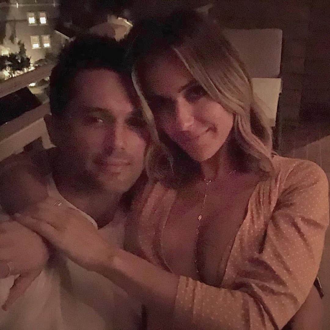 E! Onlineさんのインスタグラム写真 - (E! OnlineInstagram)「Kristin Cavallari and Stephen Colletti just took us back to 2004. We’re off to layer our Hollister tanks, change our AIM away message to something angsty, and blast Come Clean by Hilary Duff in our portable CD player. (📷: Getty/Instagram)」8月5日 22時31分 - enews