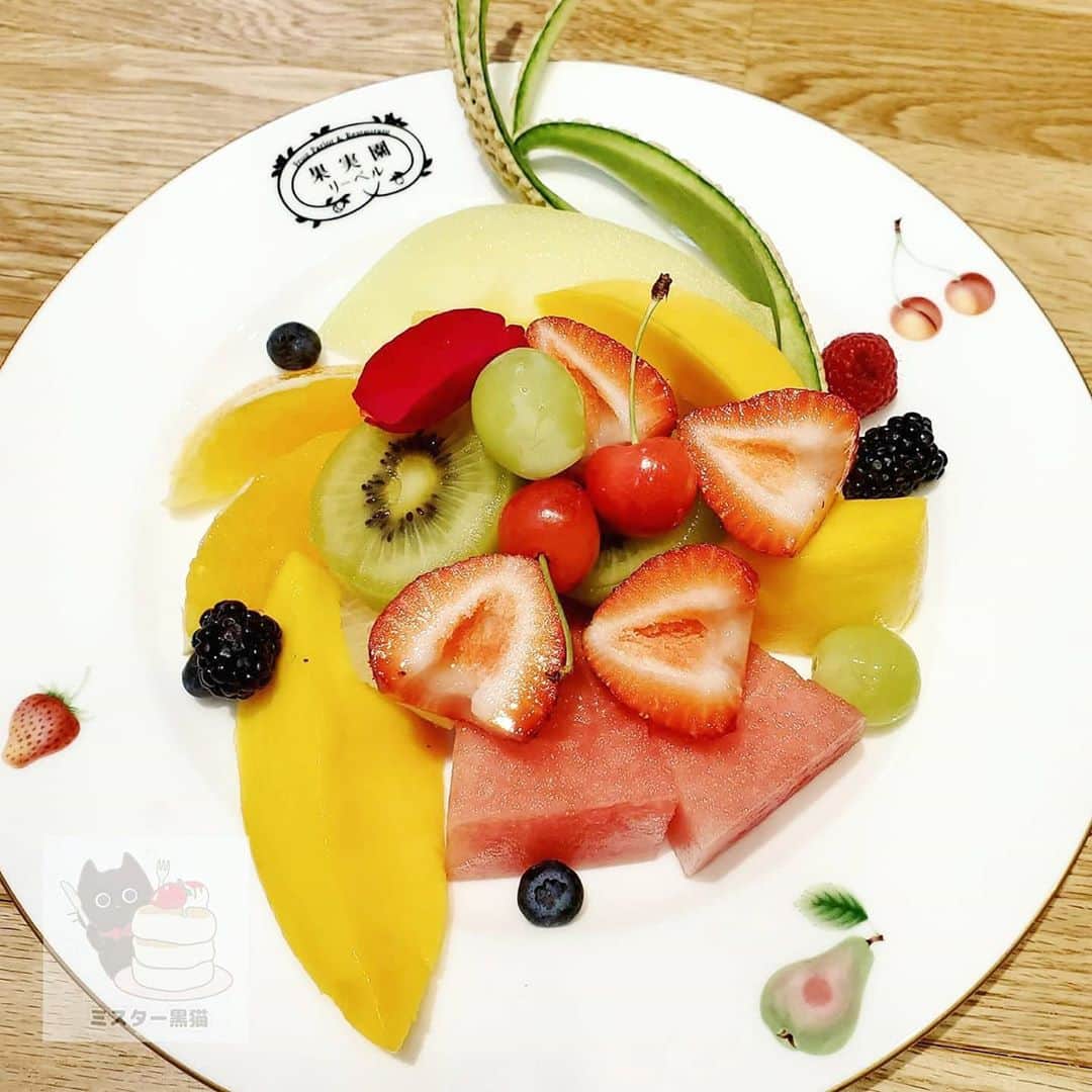 ミスター黒猫（黒猫仙人）のグルメインスタ