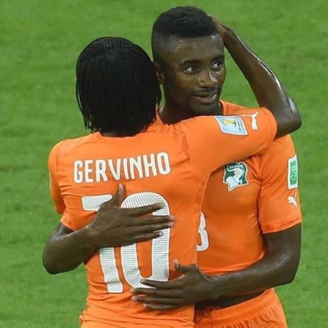 ジェルヴィーニョのインスタグラム：「🎂Bon Anniversaire mon frère @salomonkalou 🇨🇮🇧🇷   ______________________________________________________  #happybirthday  #putfire 😜 #happybornday  #kingSalomon」