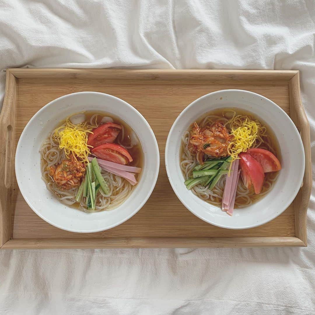 山田菜々美のインスタグラム：「. 冷麺作ったのよーん🍅 . #冷麺 #夏 #やまりんチャンネル」