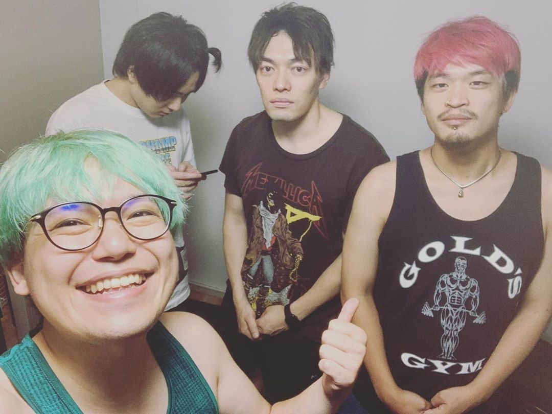 相馬トランジスタのインスタグラム：「これから筋トレ始めます  #毎日笑顔日記 #マジで痩せます #スネイク」