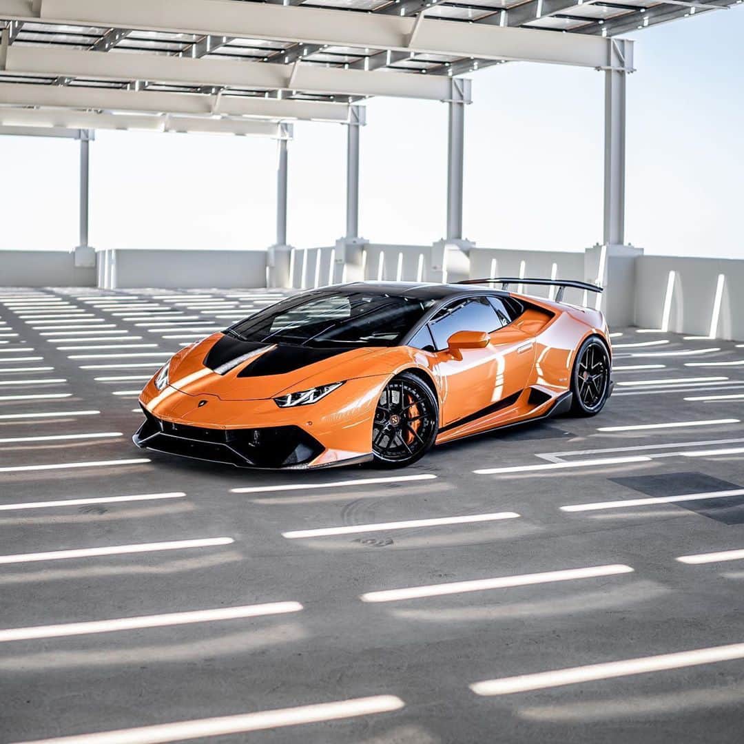 CarsWithoutLimitsさんのインスタグラム写真 - (CarsWithoutLimitsInstagram)「Enter to WIN this Lamborghini Huracan now @tunercult and get 10x Entries for every $1 spent」8月5日 23時57分 - carswithoutlimits